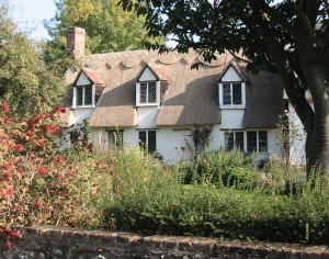 A newly thatched cottage in Dalham